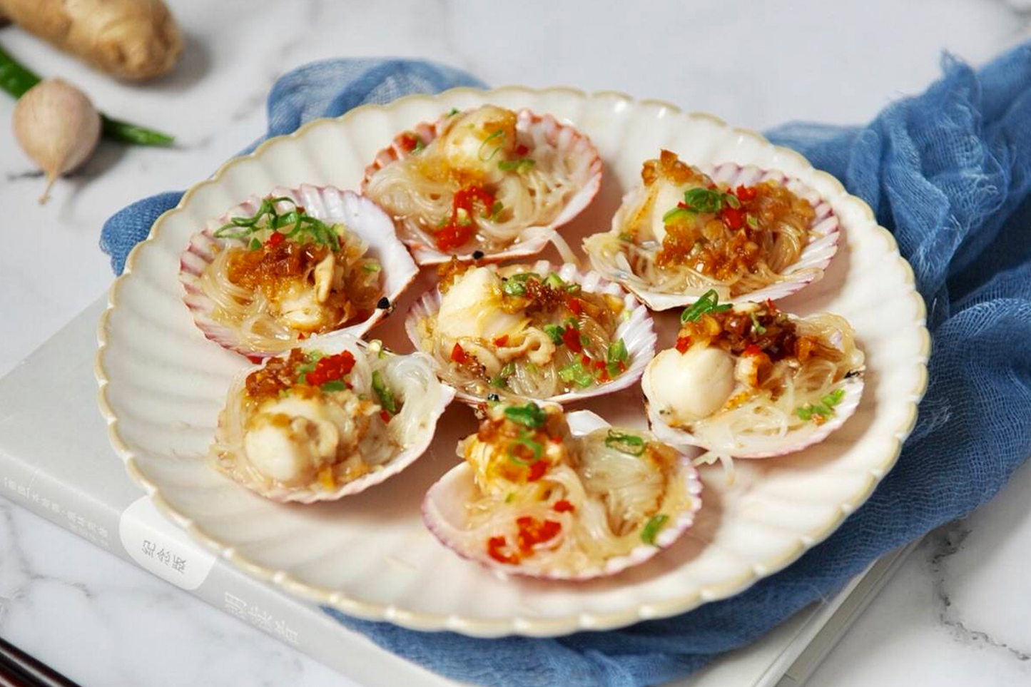 Live Diver catch Cornish Scallop Roe-on 康沃尔郡带黄活扇贝